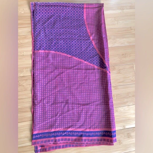 New A Peace Treaty rare silk scarf/wrap - limited edition - Picture 4 of 5